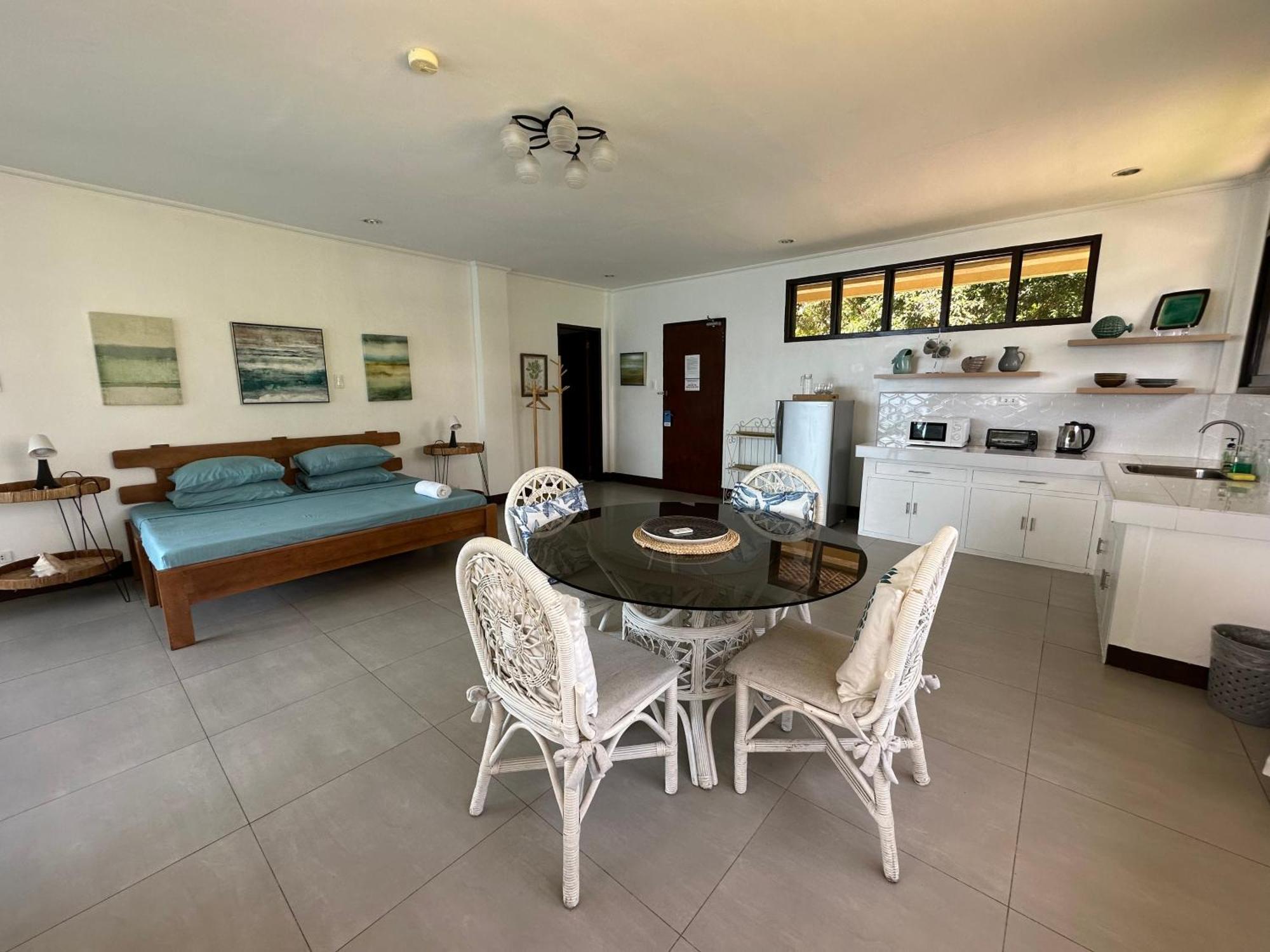 Wuthering Heights Bed & Breakfast By The Sea Dumaguete City Eksteriør bilde